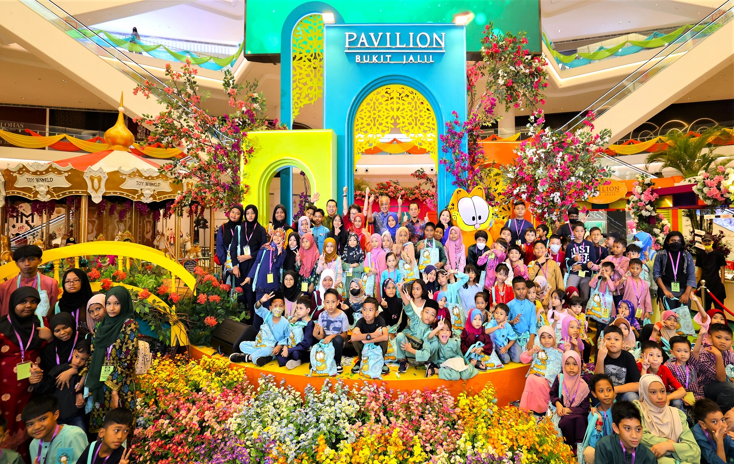 PAVILION BUKIT JALIL SHOPPERS TO ‘MERIAH RAYA’ WITH