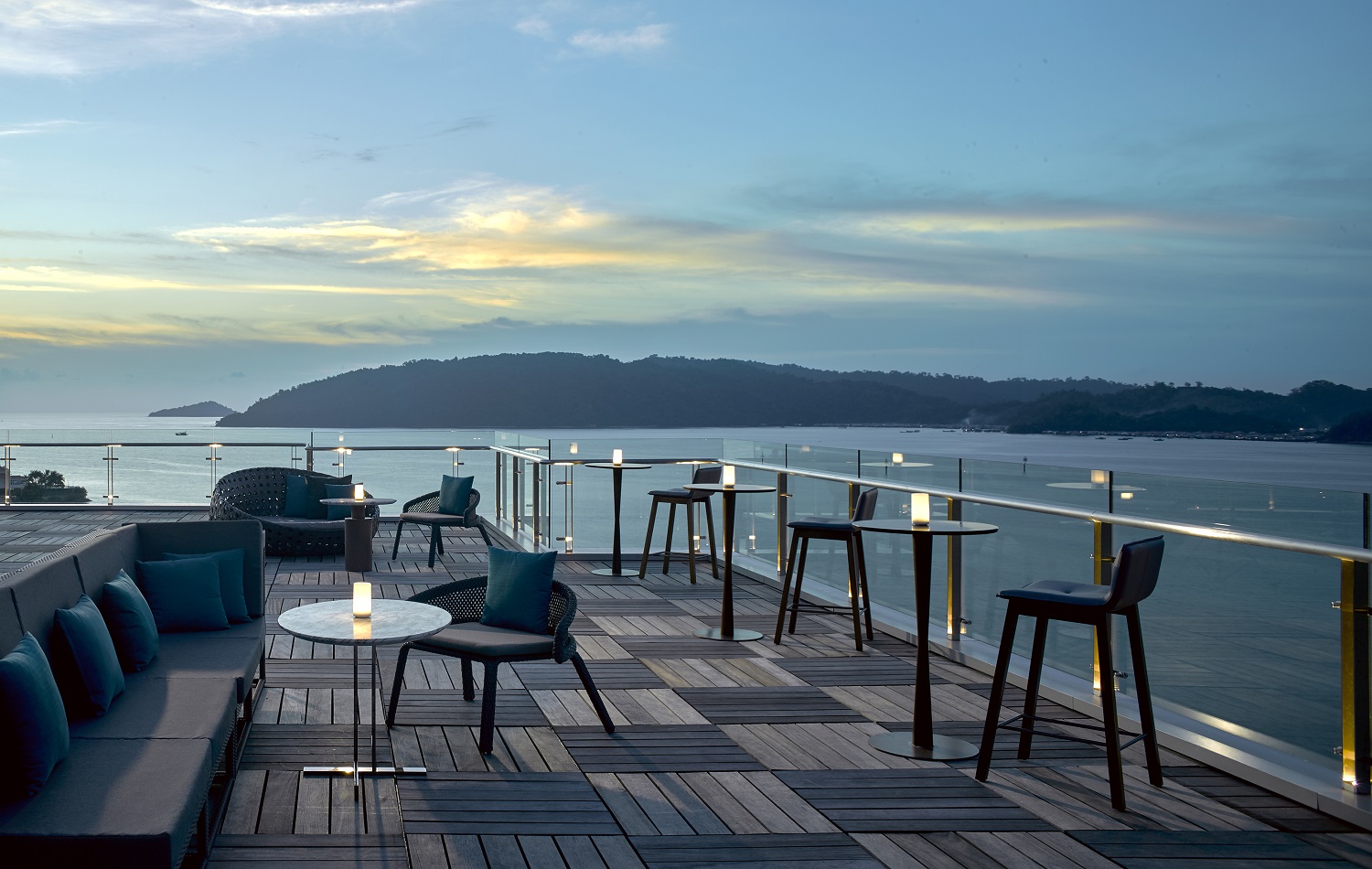 Kota Kinabalu Marriott Hotel - Stylo rooftop bar