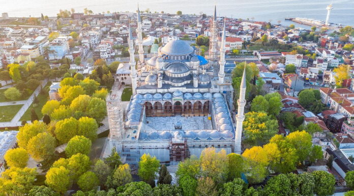 EVERY LAYOVER FEELS LIKE A FULL JOURNEY IN İSTANBUL