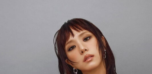 From Paris to Korea! BLACKPINK’s Jisoo elegantly interprets Maje’s new French style for the Fall/Winter 2025 collection.