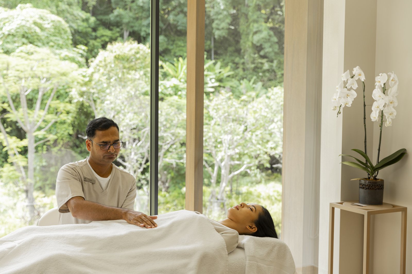 Sound healing and crystal therapy at Layan LIFE by Anantara.