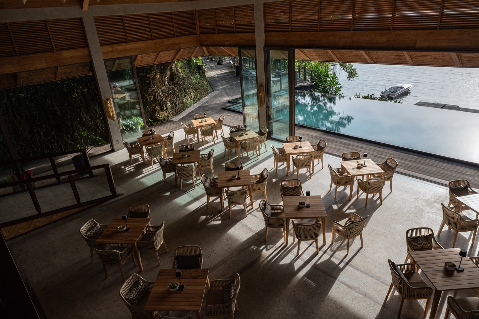 Lingaw Restaurant at Manami Resort