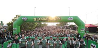 10,000 participants celebrate active living at MILO Malaysia Breakfast Day Terengganu MILO Malaysia Breakfast Day 2026 at Kuala Terengganu Drawbridge