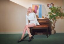 ROSÉ Steps Into PUMA’s New Speedcat Mule ROSÉ wearing PUMA’s black Speedcat Mule in a campaign image for the new slip-on silhouette