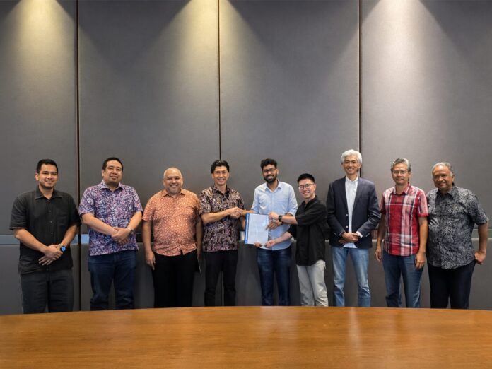prism-partners-with-azrb-and-umland PRISM representatives with AZRB and UMLand representatives at the partnership signing