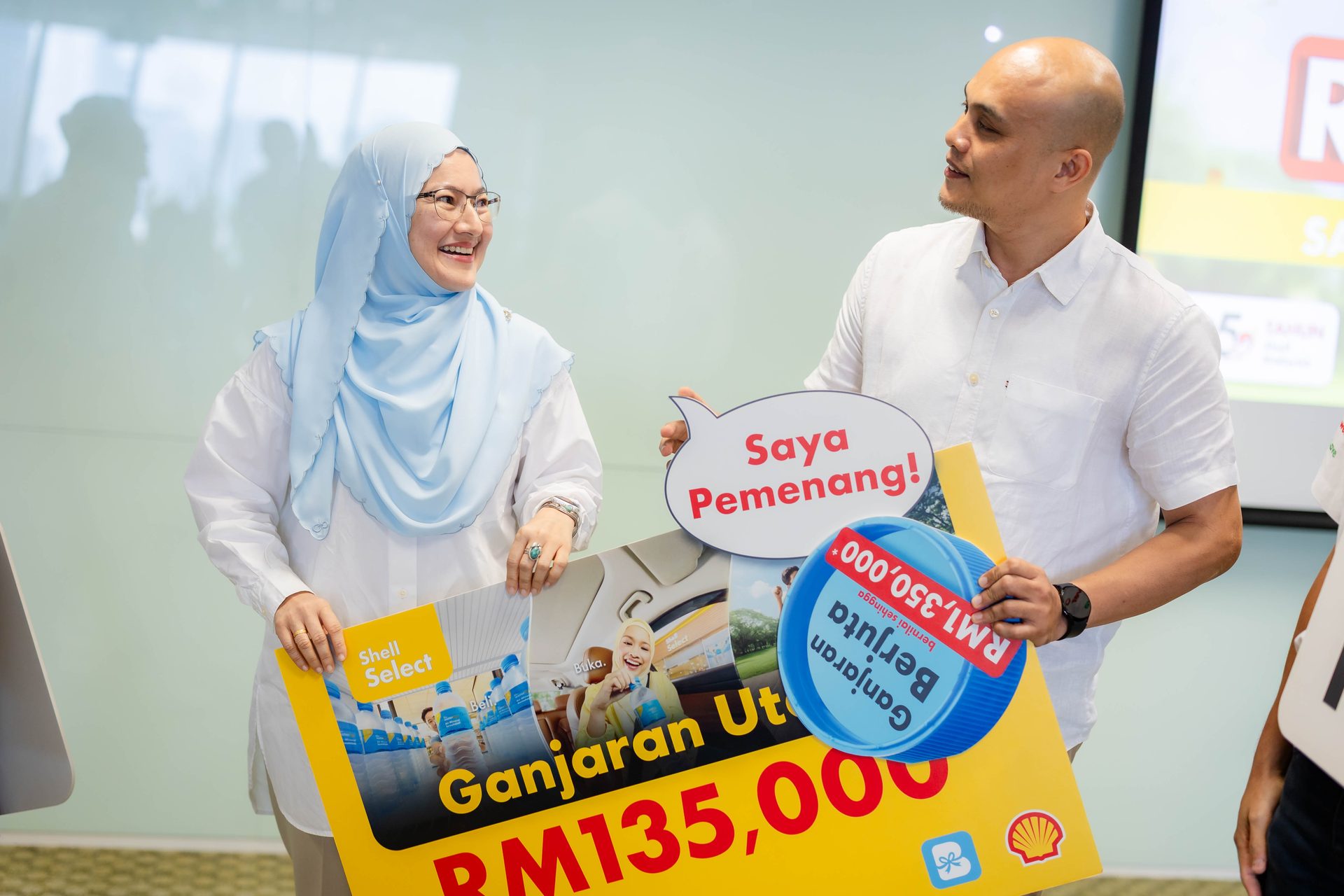 Shell water2go campaign winner at an official Shell Malaysia celebration